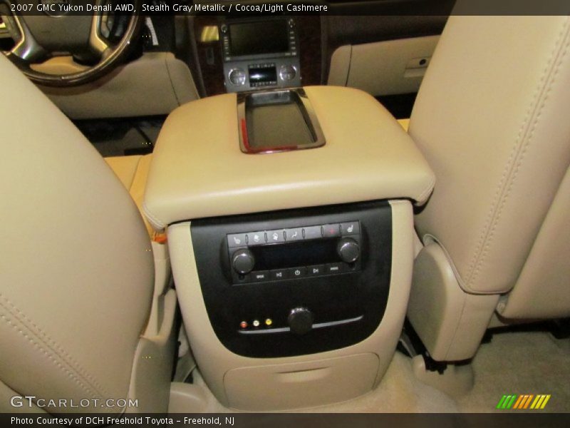 Stealth Gray Metallic / Cocoa/Light Cashmere 2007 GMC Yukon Denali AWD
