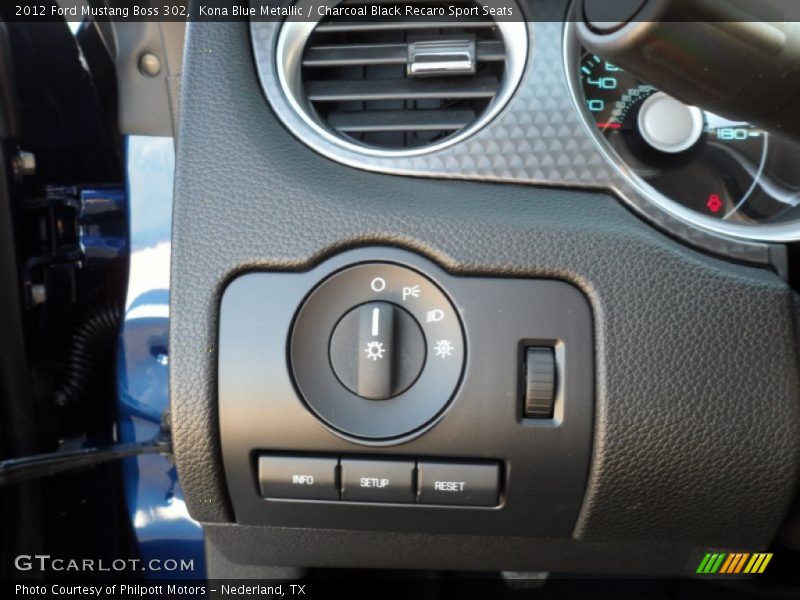 Controls of 2012 Mustang Boss 302