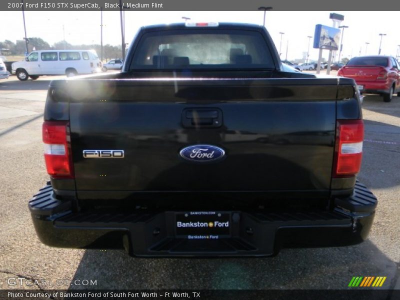 Black / Medium Flint 2007 Ford F150 STX SuperCab