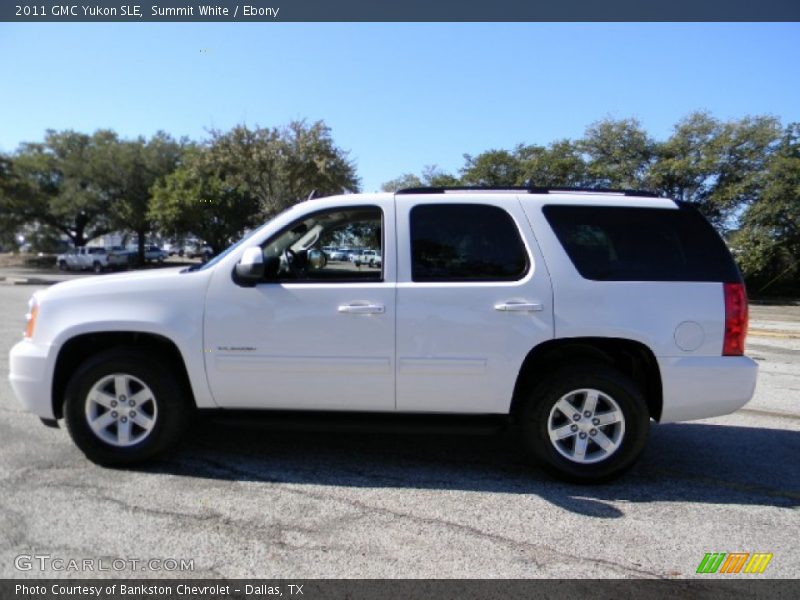 Summit White / Ebony 2011 GMC Yukon SLE