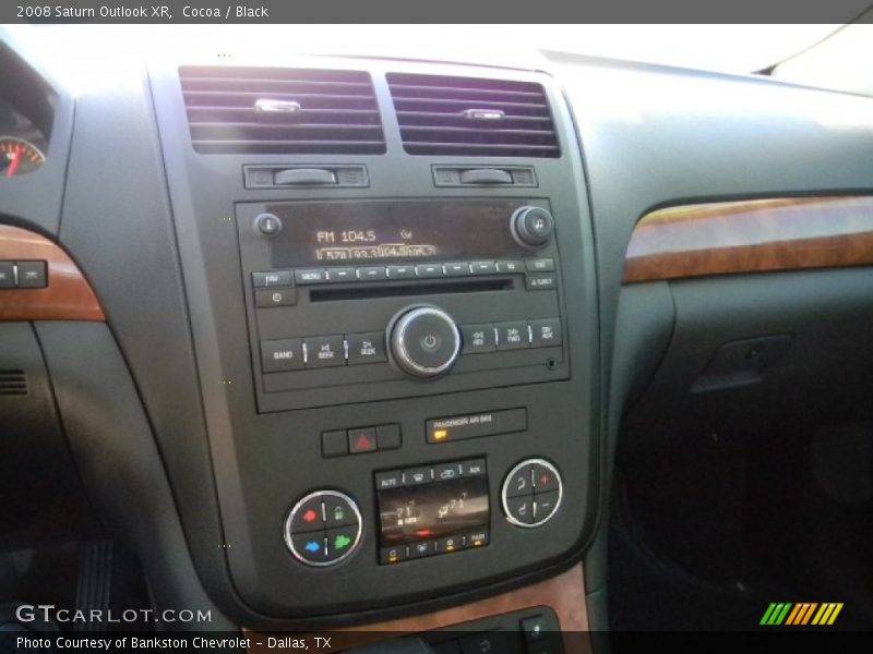 Cocoa / Black 2008 Saturn Outlook XR