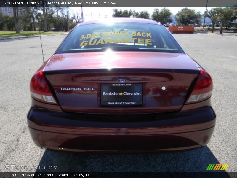 Merlot Metallic / Medium/Dark Flint Grey 2006 Ford Taurus SEL