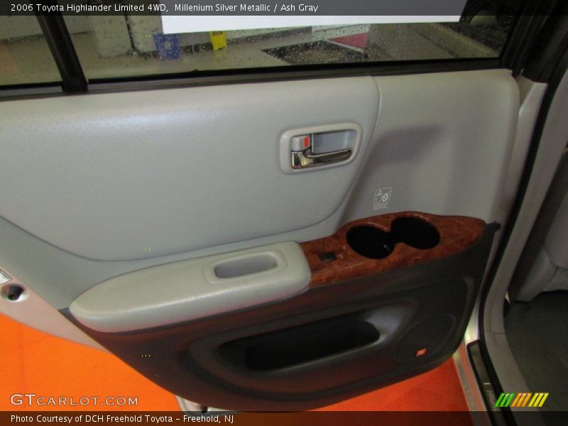 Millenium Silver Metallic / Ash Gray 2006 Toyota Highlander Limited 4WD