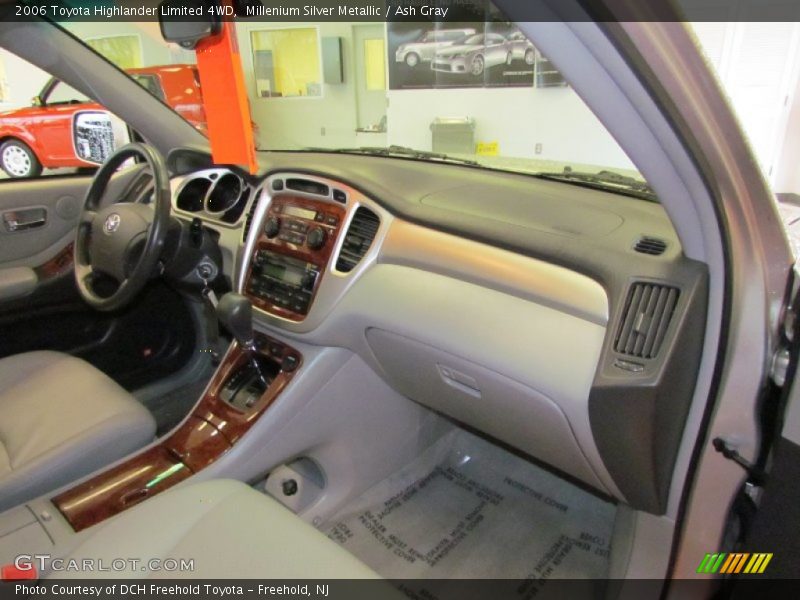 Millenium Silver Metallic / Ash Gray 2006 Toyota Highlander Limited 4WD