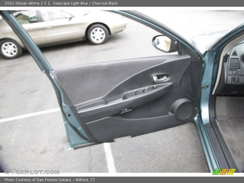 Seascape Light Blue / Charcoal Black 2002 Nissan Altima 2.5 S