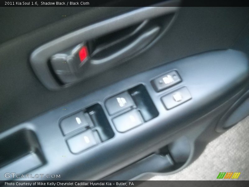 Shadow Black / Black Cloth 2011 Kia Soul 1.6