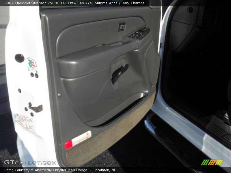 Summit White / Dark Charcoal 2004 Chevrolet Silverado 2500HD LS Crew Cab 4x4