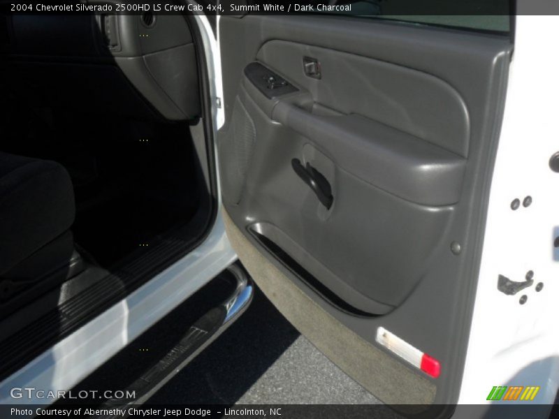 Summit White / Dark Charcoal 2004 Chevrolet Silverado 2500HD LS Crew Cab 4x4