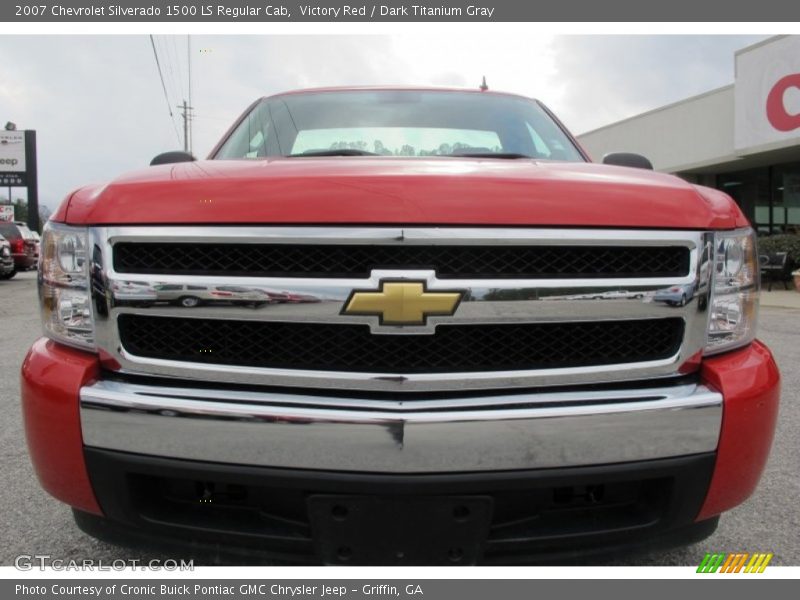 Victory Red / Dark Titanium Gray 2007 Chevrolet Silverado 1500 LS Regular Cab