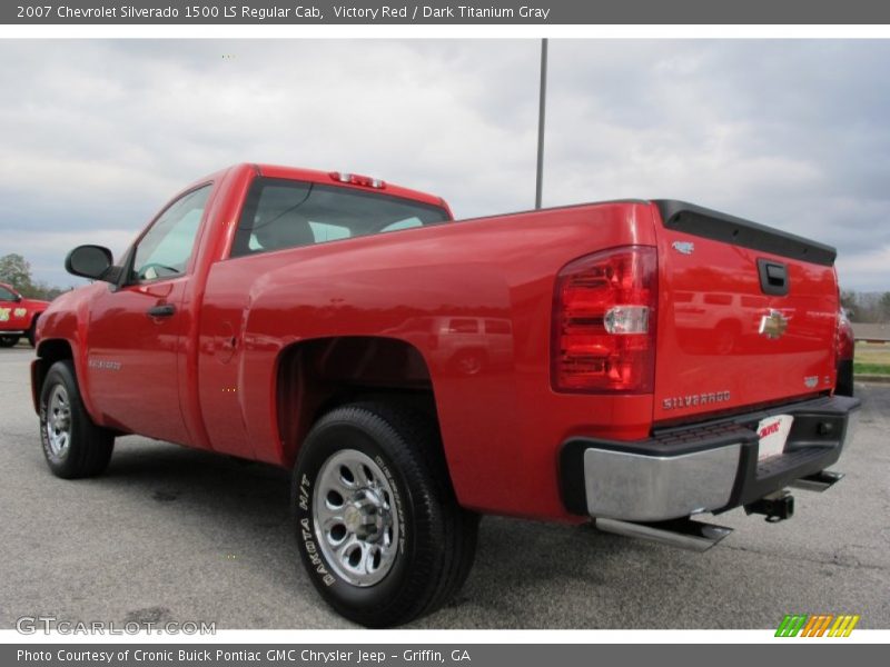 Victory Red / Dark Titanium Gray 2007 Chevrolet Silverado 1500 LS Regular Cab