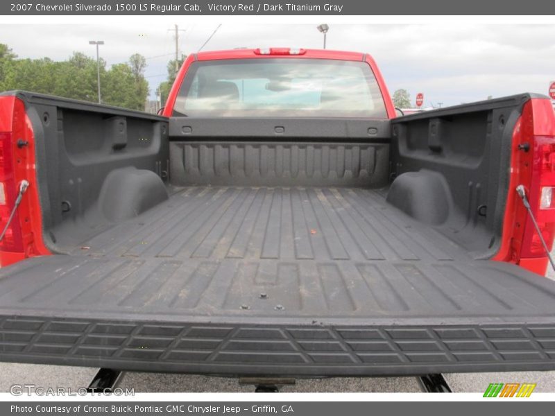 Victory Red / Dark Titanium Gray 2007 Chevrolet Silverado 1500 LS Regular Cab