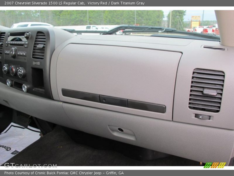 Victory Red / Dark Titanium Gray 2007 Chevrolet Silverado 1500 LS Regular Cab