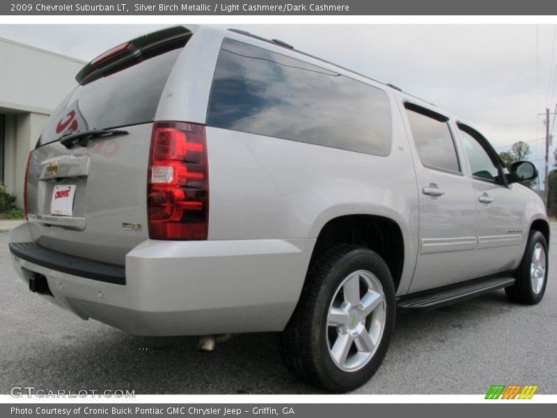 Silver Birch Metallic / Light Cashmere/Dark Cashmere 2009 Chevrolet Suburban LT