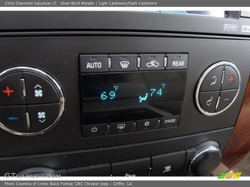 Silver Birch Metallic / Light Cashmere/Dark Cashmere 2009 Chevrolet Suburban LT