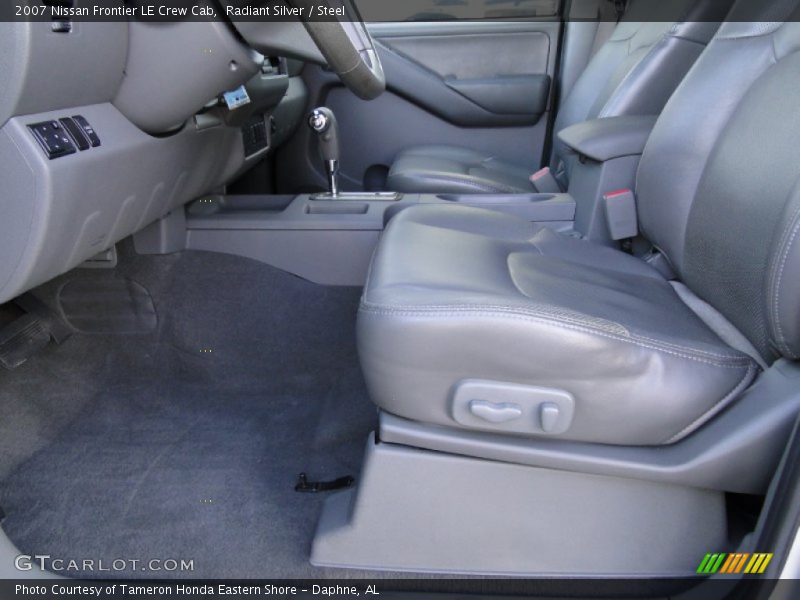 Radiant Silver / Steel 2007 Nissan Frontier LE Crew Cab