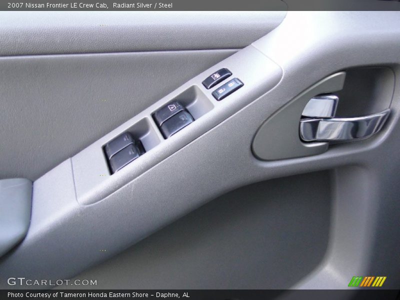 Radiant Silver / Steel 2007 Nissan Frontier LE Crew Cab