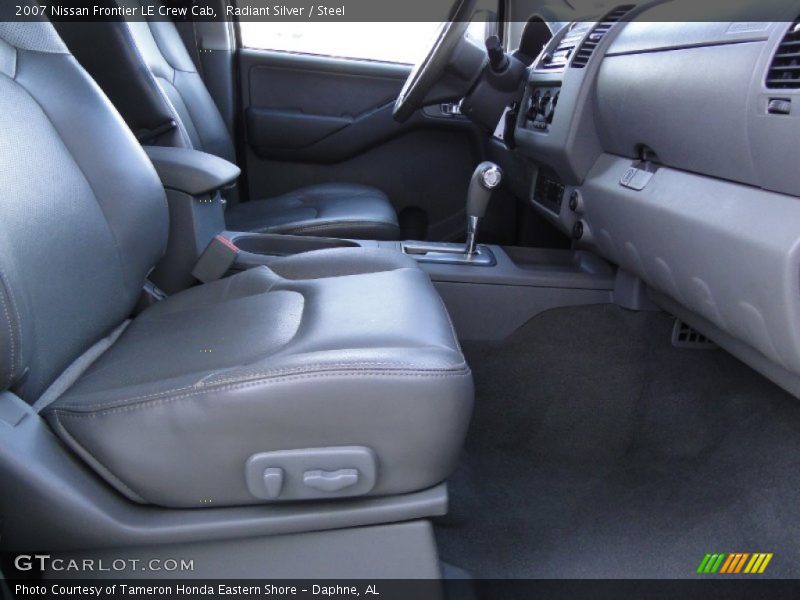 Radiant Silver / Steel 2007 Nissan Frontier LE Crew Cab