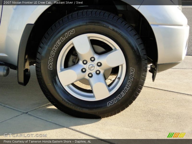 Radiant Silver / Steel 2007 Nissan Frontier LE Crew Cab