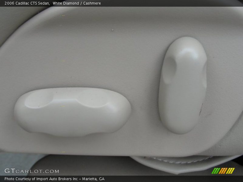 White Diamond / Cashmere 2006 Cadillac CTS Sedan