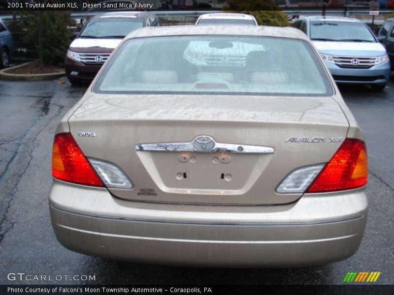 Desert Sand Mica / Ivory 2001 Toyota Avalon XLS