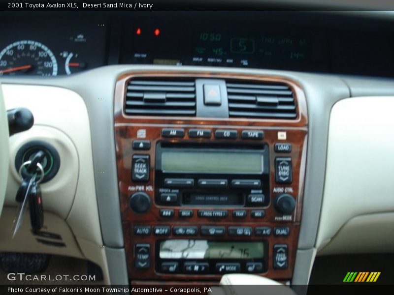 Desert Sand Mica / Ivory 2001 Toyota Avalon XLS