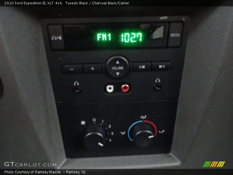 Tuxedo Black / Charcoal Black/Camel 2010 Ford Expedition EL XLT 4x4