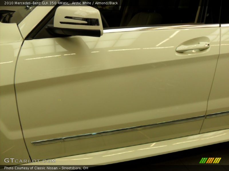 Arctic White / Almond/Black 2010 Mercedes-Benz GLK 350 4Matic