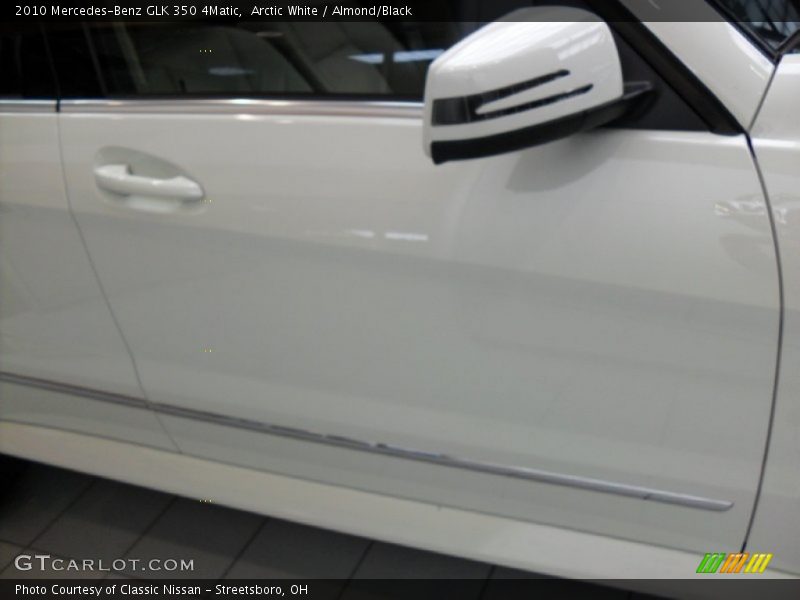Arctic White / Almond/Black 2010 Mercedes-Benz GLK 350 4Matic