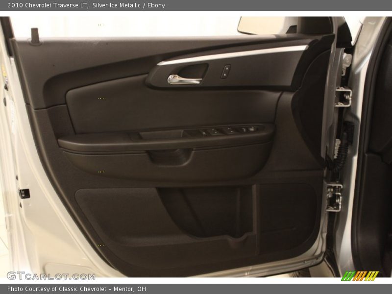 Silver Ice Metallic / Ebony 2010 Chevrolet Traverse LT
