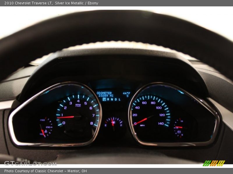 Silver Ice Metallic / Ebony 2010 Chevrolet Traverse LT