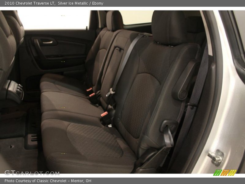 Silver Ice Metallic / Ebony 2010 Chevrolet Traverse LT