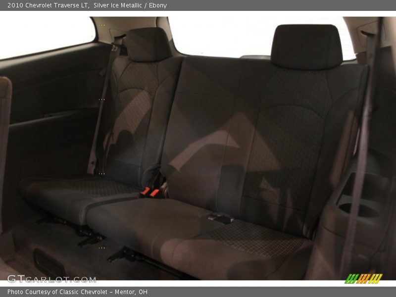 Silver Ice Metallic / Ebony 2010 Chevrolet Traverse LT