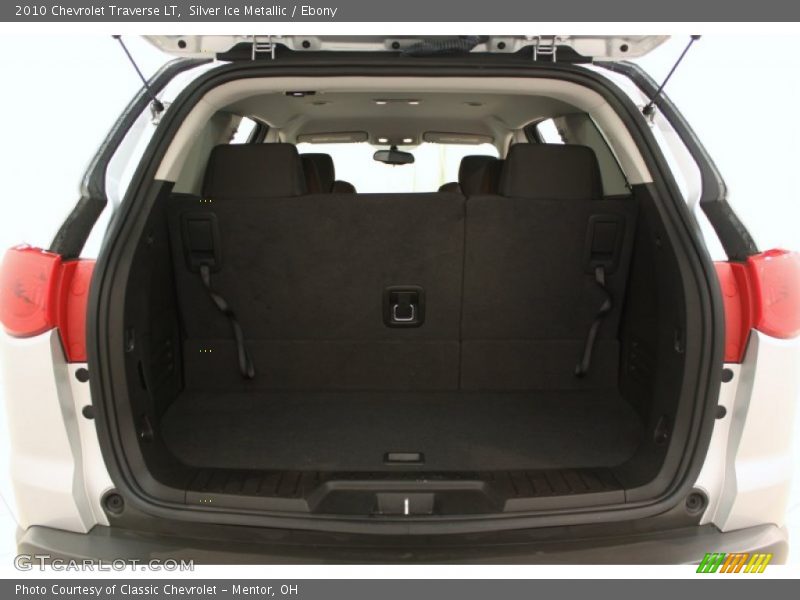 Silver Ice Metallic / Ebony 2010 Chevrolet Traverse LT