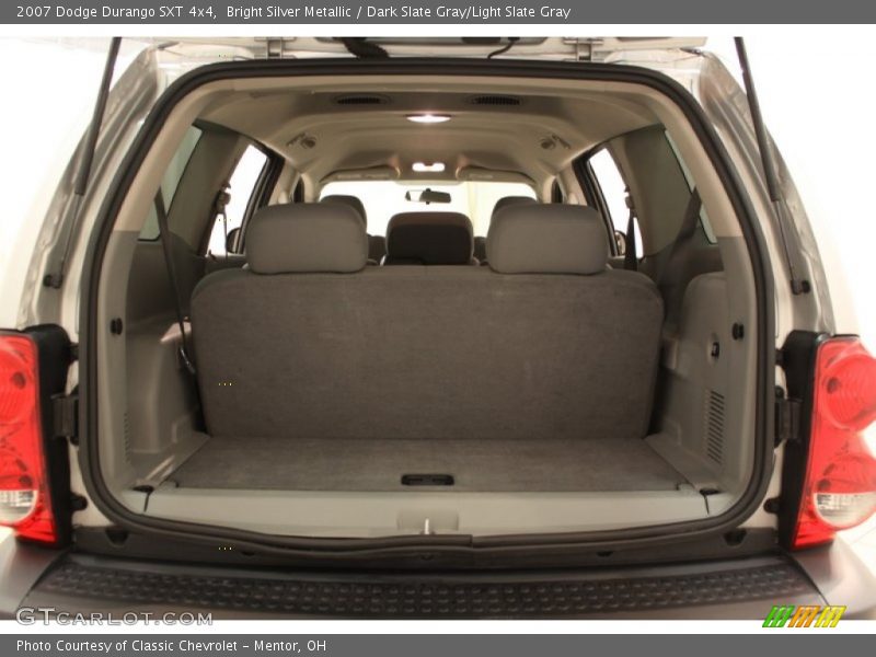  2007 Durango SXT 4x4 Trunk