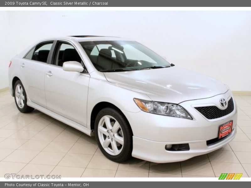 Classic Silver Metallic / Charcoal 2009 Toyota Camry SE