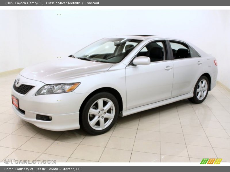 Classic Silver Metallic / Charcoal 2009 Toyota Camry SE