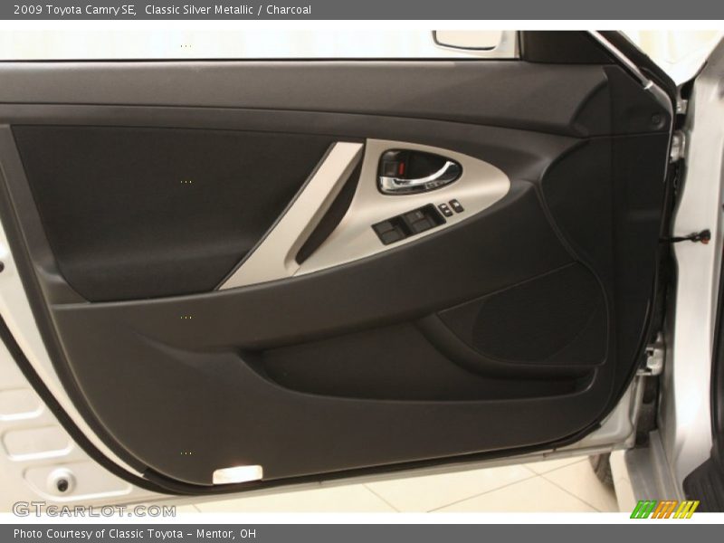 Classic Silver Metallic / Charcoal 2009 Toyota Camry SE