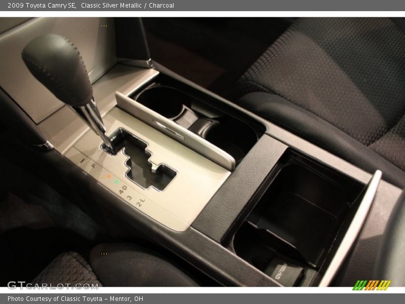 Classic Silver Metallic / Charcoal 2009 Toyota Camry SE