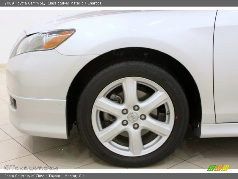 Classic Silver Metallic / Charcoal 2009 Toyota Camry SE