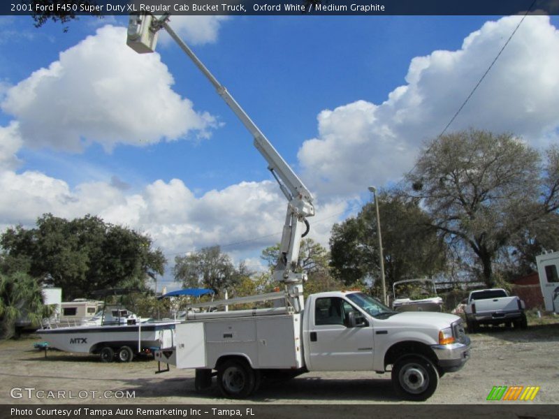  2001 F450 Super Duty XL Regular Cab Bucket Truck Oxford White