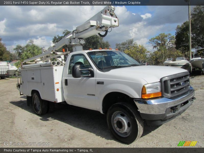 Oxford White / Medium Graphite 2001 Ford F450 Super Duty XL Regular Cab Bucket Truck