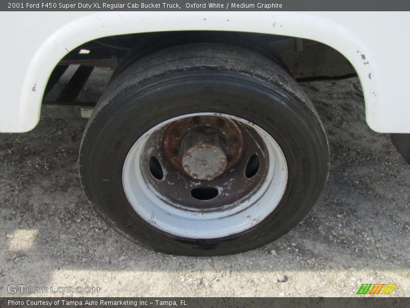 Oxford White / Medium Graphite 2001 Ford F450 Super Duty XL Regular Cab Bucket Truck