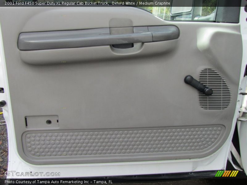 Oxford White / Medium Graphite 2001 Ford F450 Super Duty XL Regular Cab Bucket Truck