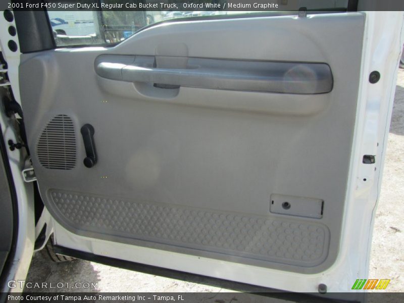 Oxford White / Medium Graphite 2001 Ford F450 Super Duty XL Regular Cab Bucket Truck