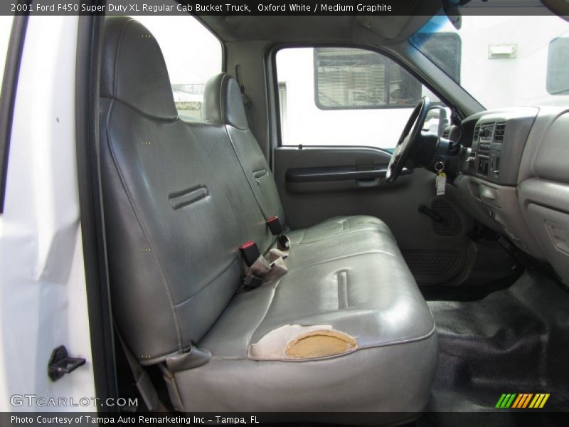 Oxford White / Medium Graphite 2001 Ford F450 Super Duty XL Regular Cab Bucket Truck