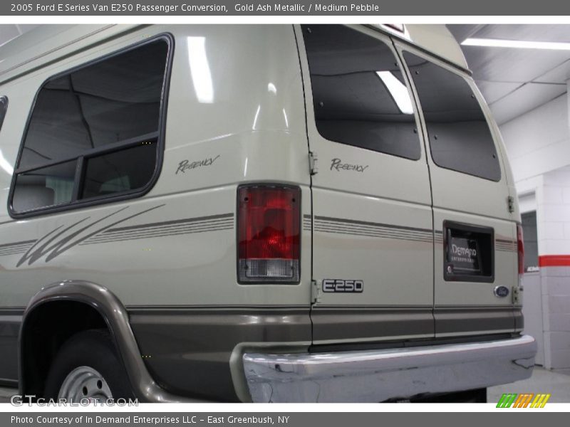 Gold Ash Metallic / Medium Pebble 2005 Ford E Series Van E250 Passenger Conversion