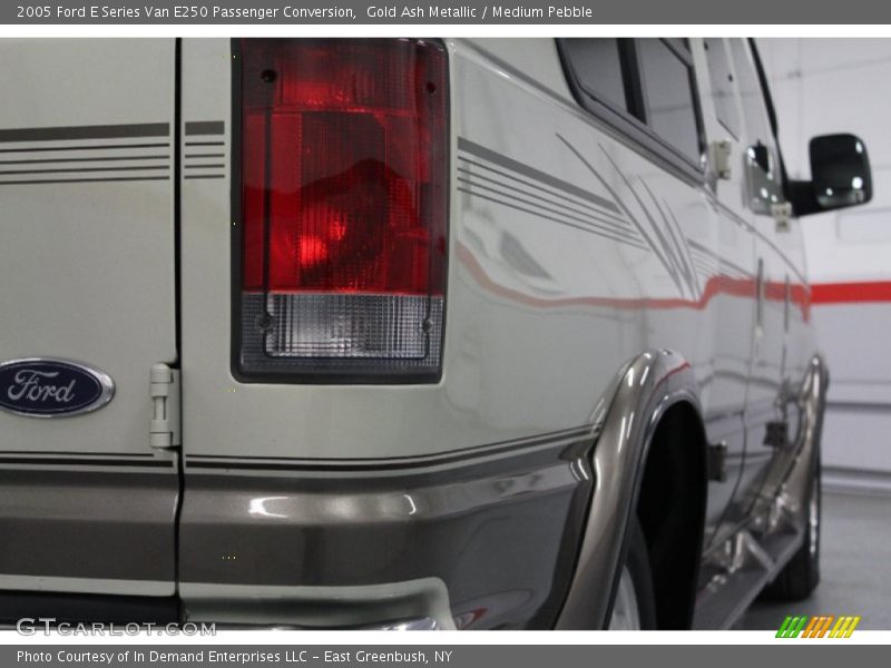 Gold Ash Metallic / Medium Pebble 2005 Ford E Series Van E250 Passenger Conversion