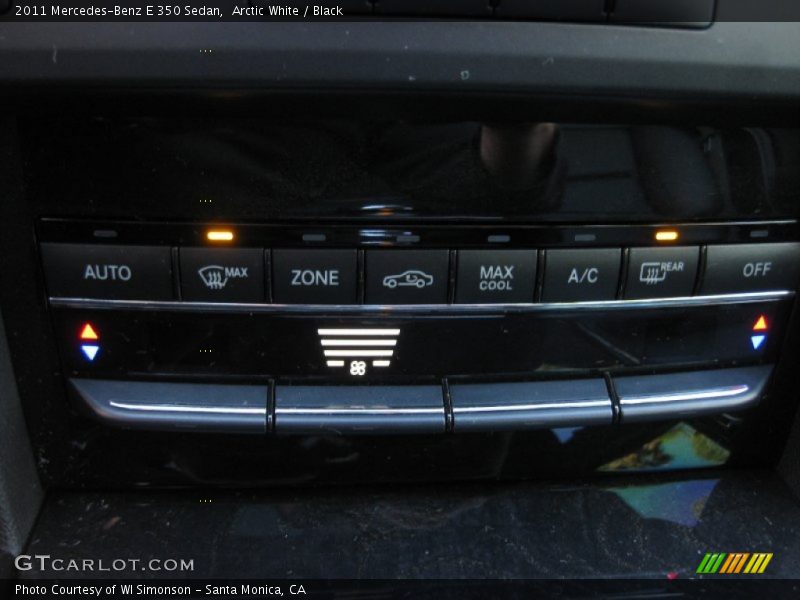 Arctic White / Black 2011 Mercedes-Benz E 350 Sedan