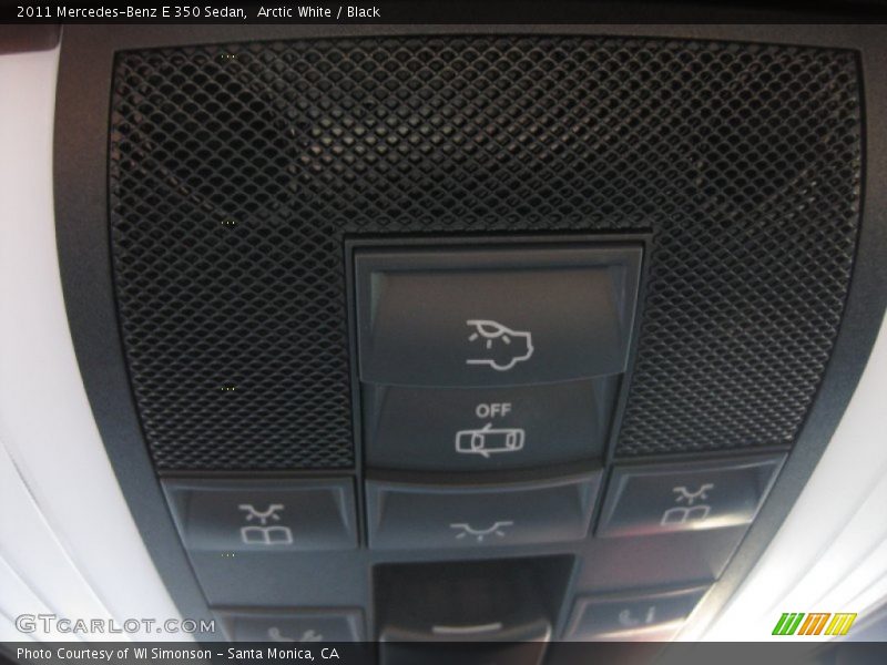 Arctic White / Black 2011 Mercedes-Benz E 350 Sedan