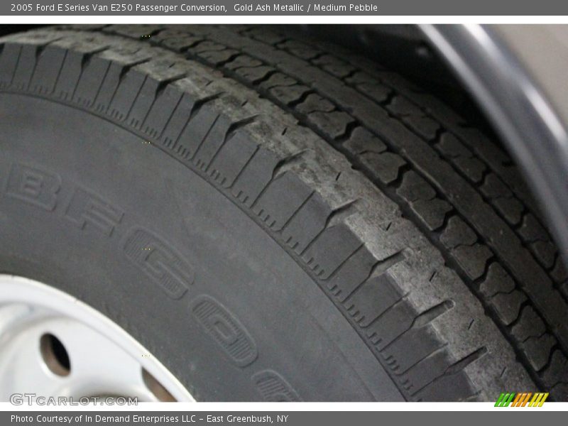 Gold Ash Metallic / Medium Pebble 2005 Ford E Series Van E250 Passenger Conversion